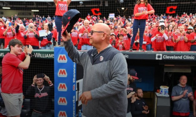 Cleveland salutes Francona with multiple ovations in final home game